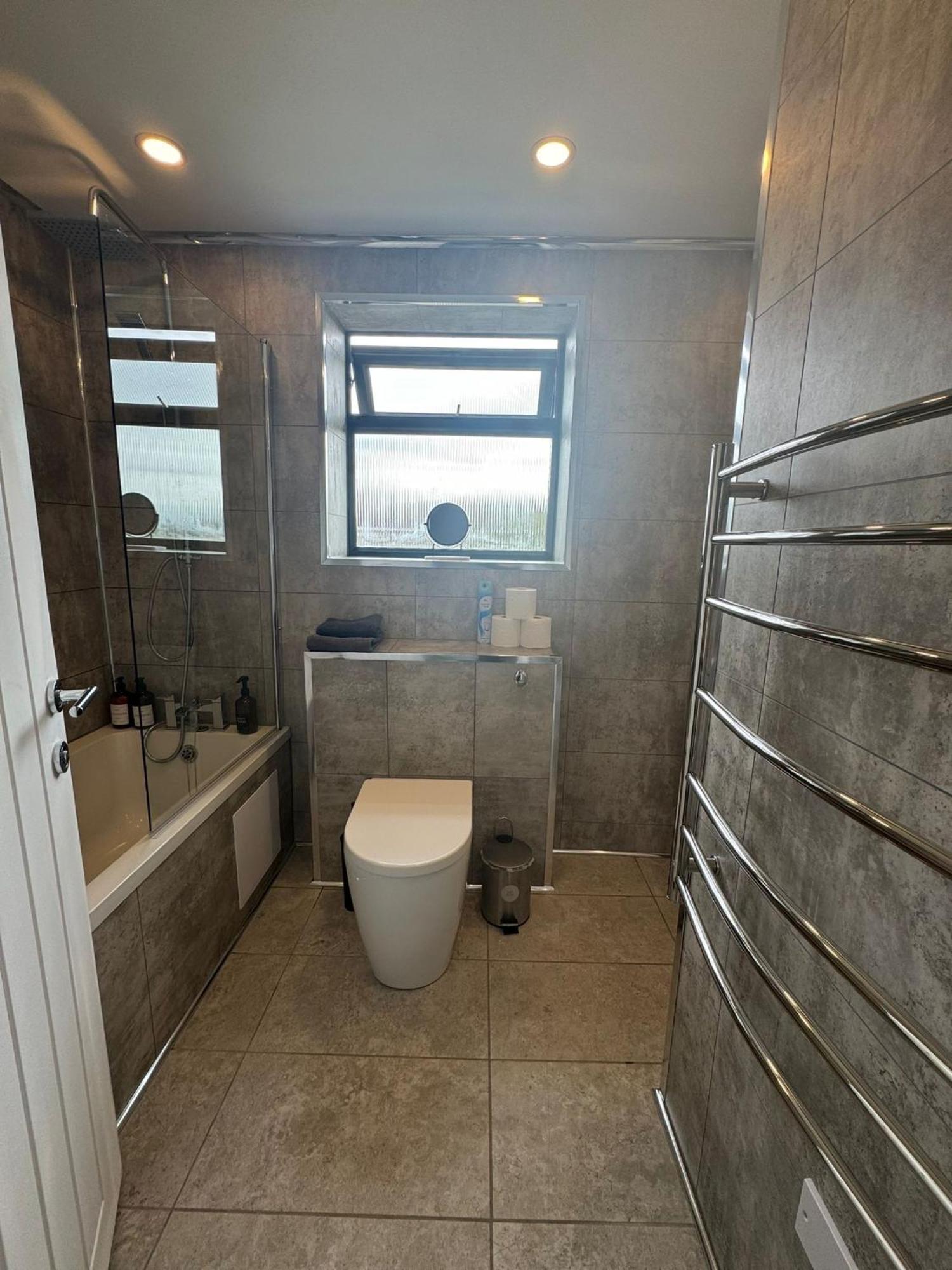 Superb Cozy House In Warrington Villa Luaran gambar